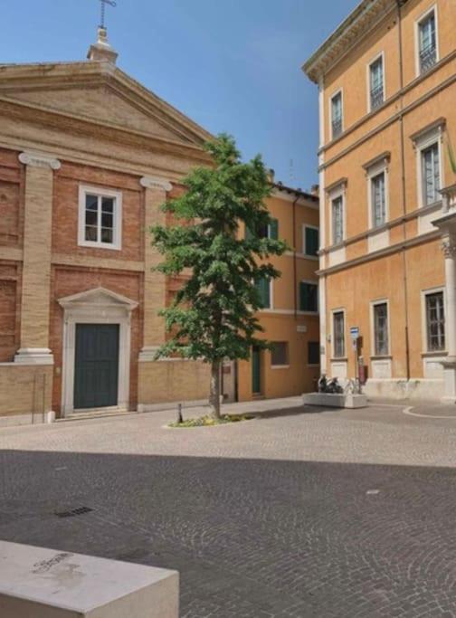 Appartamento Centro Storico Nuovo E Ristrutturato Pesaro Exterior photo